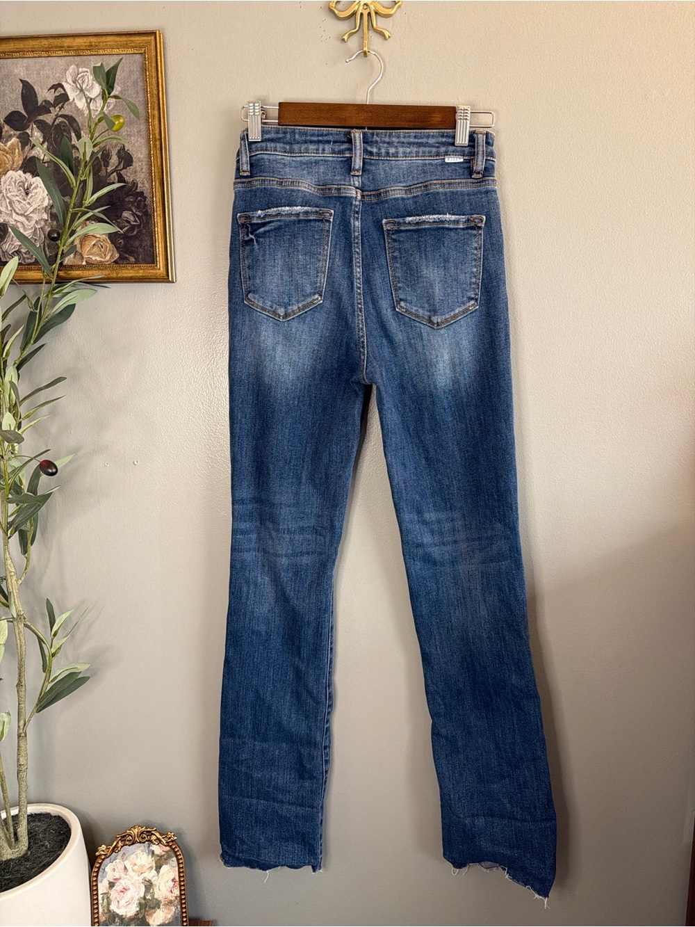 Risen Los Angeles Size 3/26 Distressed Bootcut Raw Hem Stretch Jeans Medium Wash - Picture 4 of 7